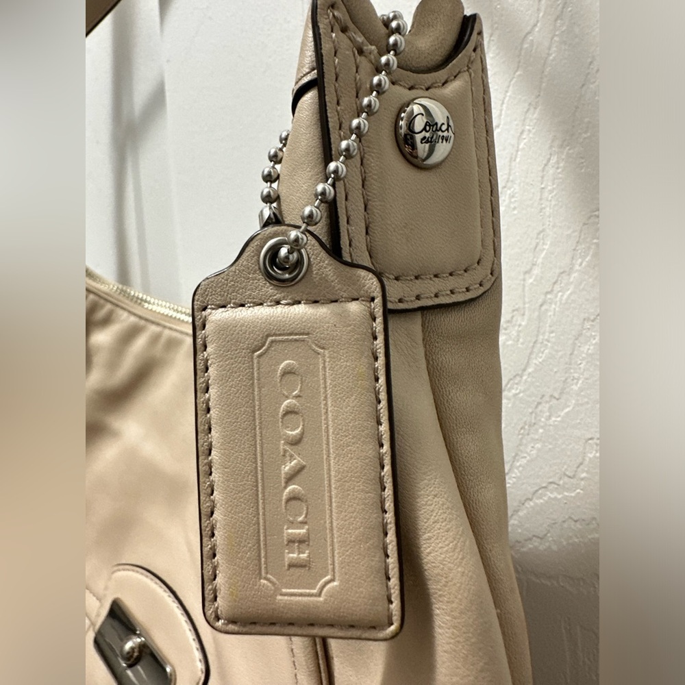 Coach Kristin F22306 Leather Hobo Shoulder Bag Detachable Crossbody in Cream - Picture 4 of 15